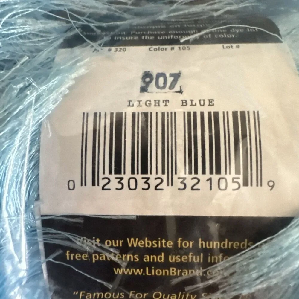 Lion Brand Yarn FUN FUR Eyelash 6 Skeins LIGHT BLUE all same LOT #907 New - Picture 3 of 12